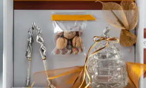 Prezent na rocznicę ślubu: Inspiracje i porady, które chwytają za serce
