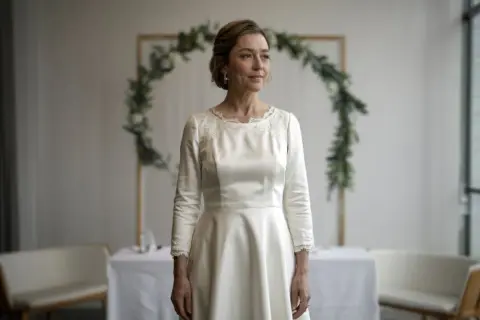 Ślub cywilny po 40: Kreacje, które pokochasz! Elegancja i komfort