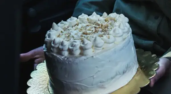 Jak bezpiecznie przewieźć tort bez pudełka? Triki DIY!