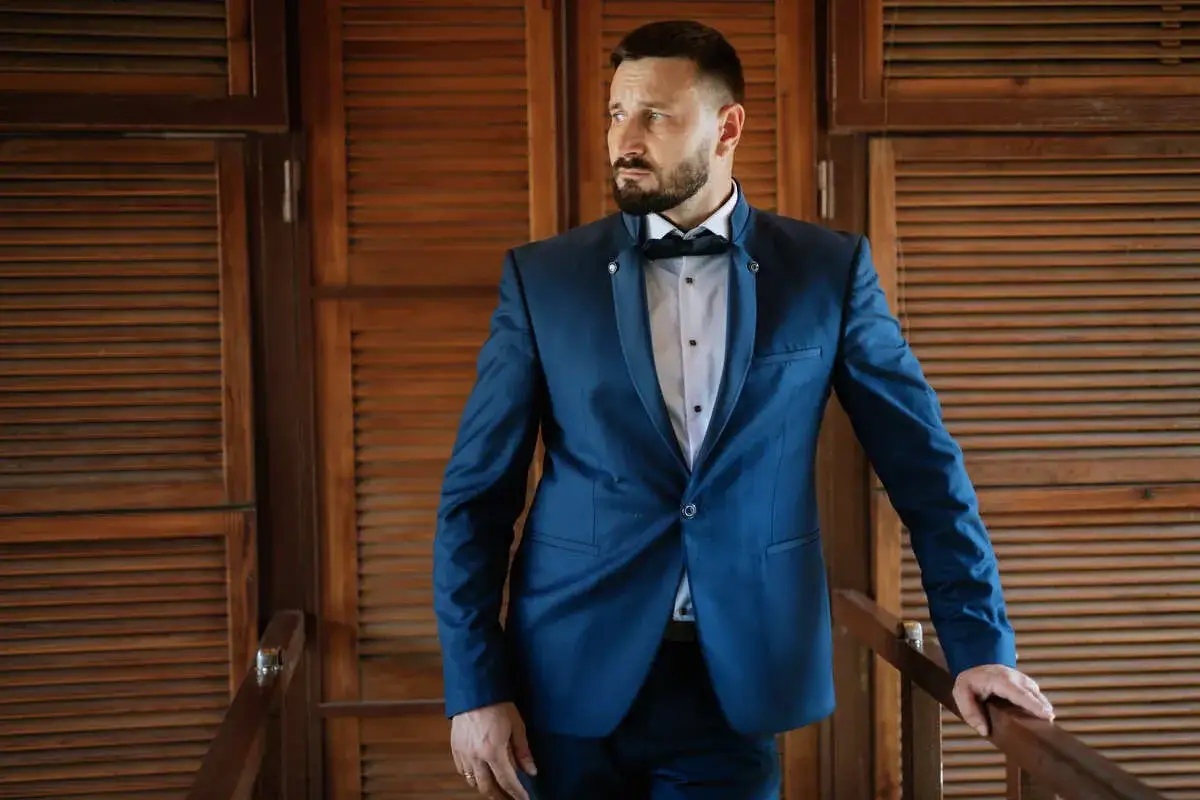 elegancki garnitur męski na wesele