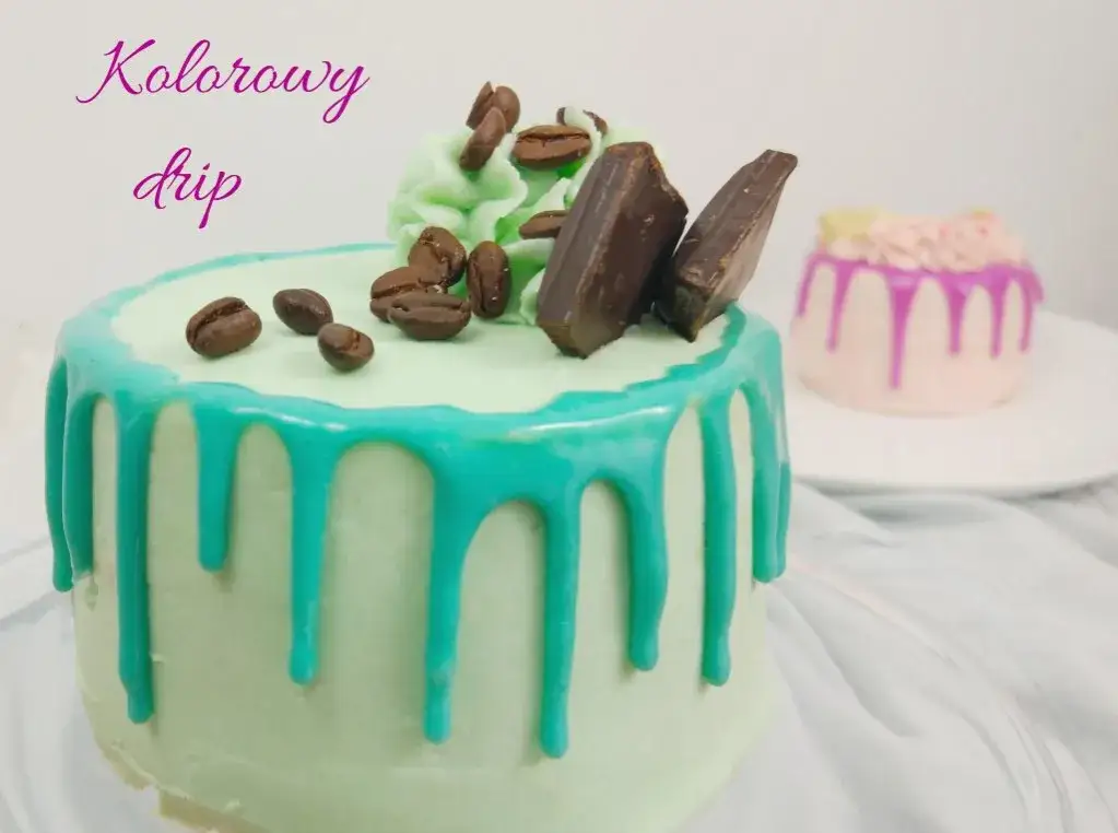 tort z polewą drip, różne kolory drip cake